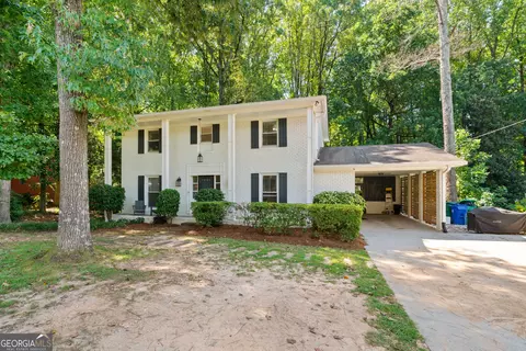 1627 Chateau Dr, Atlanta, GA 30338