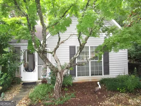 111 Demorest Courtyards Dr, Demorest, GA 30535