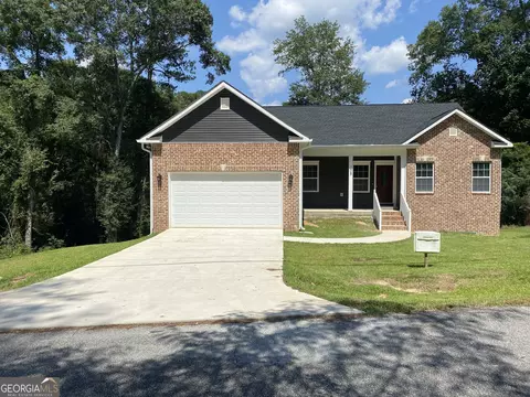 108 Pine Crest Dr, Byron, GA 31008