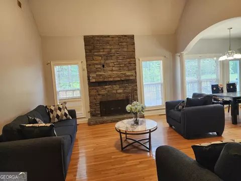 12129 Edgewater Dr, Hampton, GA 30228 photo 2