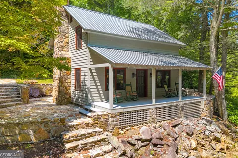 496 Poplar Stump Rd, Helen, GA 30545