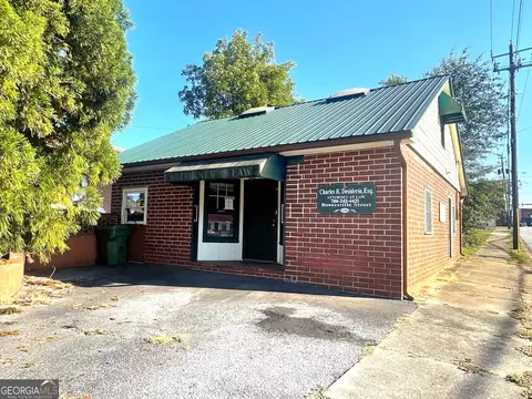 1080 Bowersville St, Royston, GA 30662
