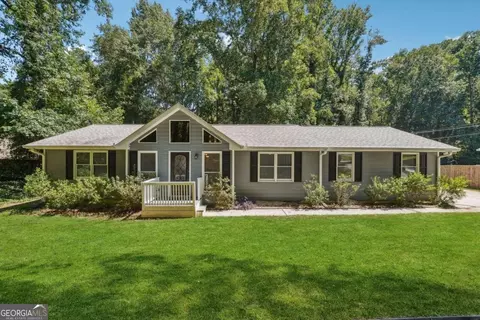 1056 Oak Rd SW, Lilburn, GA 30047
