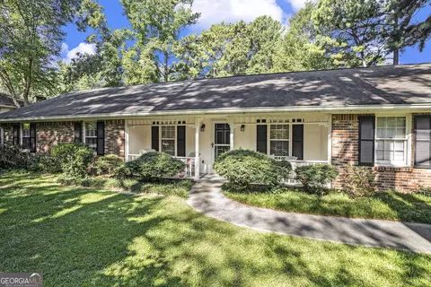 2867 Raven Wood Dr, Snellville, GA 30078