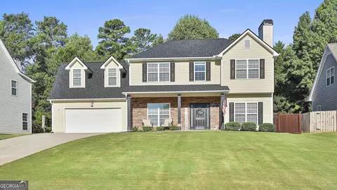 1 Fairgreen Trce, Newnan, GA 30265