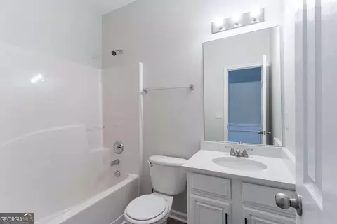 390 Fairpointe Pl, Suwanee, GA 30024 photo 13
