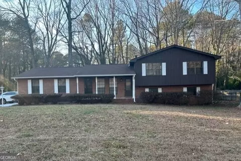 8269 Creek St, Jonesboro, GA 30236