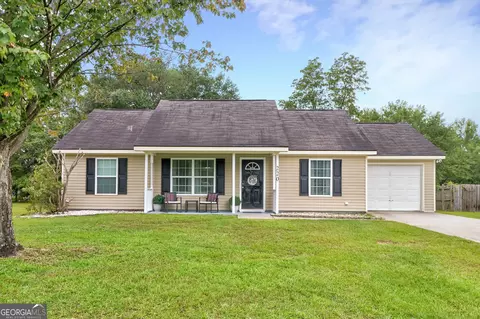220 Walker Dr, Guyton, GA 31312