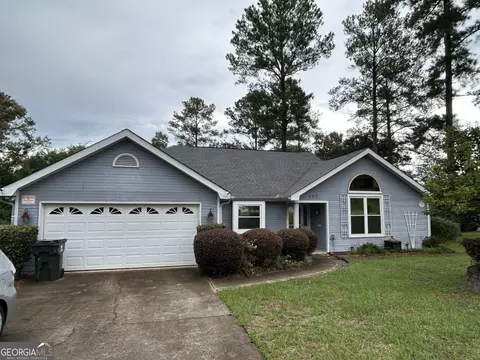 107 Ridgestone Ct, Warner Robins, GA 31088