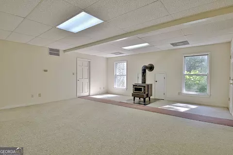 Living - 348 Huckaby Rd, Brooks, GA 30205 photo 9 of 10