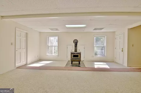 Living - 348 Huckaby Rd, Brooks, GA 30205 photo 8 of 10
