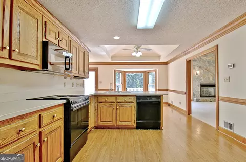 Kitchen - 348 Huckaby Rd, Brooks, GA 30205 photo 4 of 4