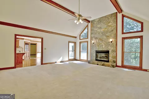 Living - 348 Huckaby Rd, Brooks, GA 30205 photo 2 of 10