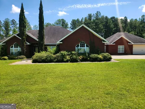 453 Lollie Dr, Dublin, GA 31021