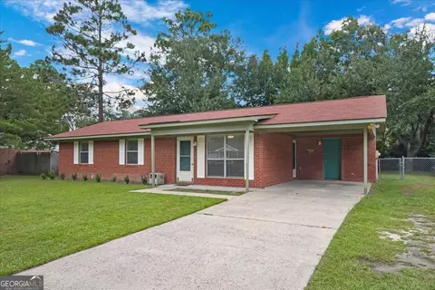 1010 White Cir, Hinesville, GA 31313