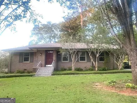 405 E 3rd St, West Point, GA 31833