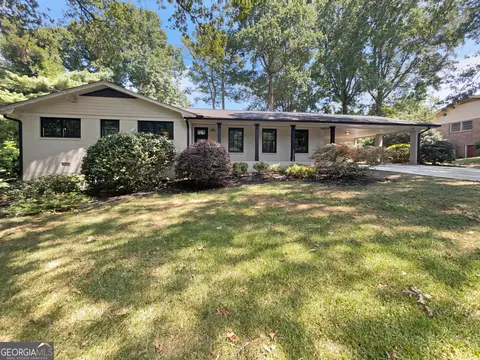 434 Royal Oaks Ter, Stone Mountain, GA 30087