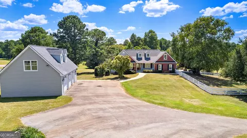 Exterior - 121 Hudson Rd, Lagrange, GA 30240 photo 5 of 22
