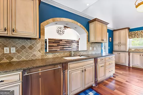 Kitchen - 121 Hudson Rd, Lagrange, GA 30240 photo 3 of 5