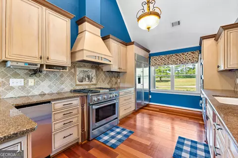 Kitchen - 121 Hudson Rd, Lagrange, GA 30240 photo 4 of 5