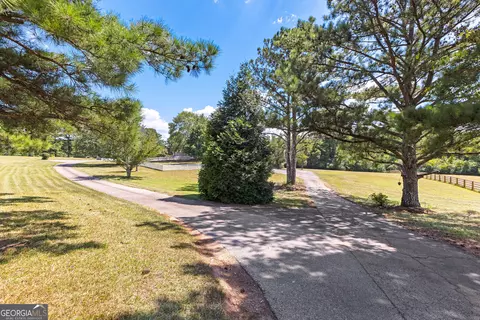 Exterior - 121 Hudson Rd, Lagrange, GA 30240 photo 7 of 22