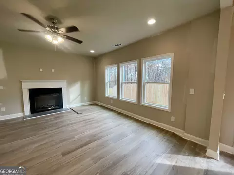 149 Strickland Loop, Forsyth, GA 31029 photo 5