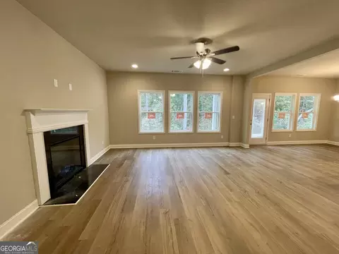 149 Strickland Loop, Forsyth, GA 31029 photo 4