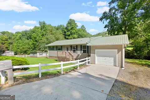 2067 Qualla Rd, Hayesville, NC 28904