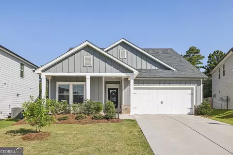 4919 Dufour Dr, Lilburn, GA 30047