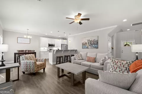 214 State St, Commerce, GA 30529 photo 9