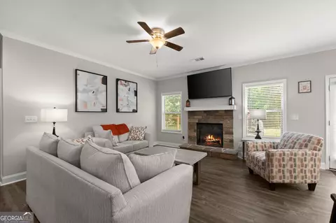 214 State St, Commerce, GA 30529 photo 8