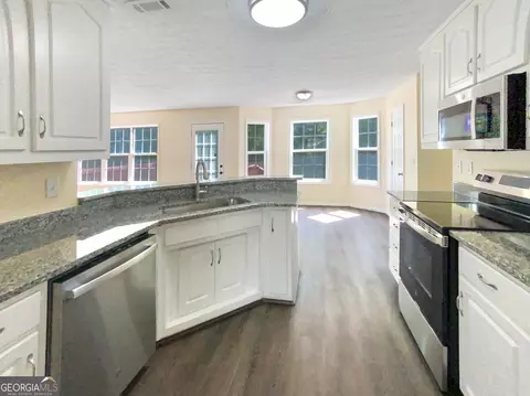 470 Trelawney Cir, Covington, GA 30016 photo 6
