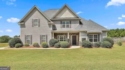133 Hamilton Lake Dr, Lagrange, GA 30241