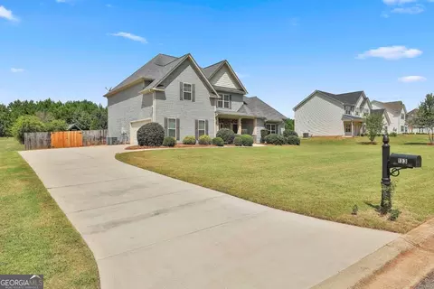 133 Hamilton Lake Dr, Lagrange, GA 30241 photo 2