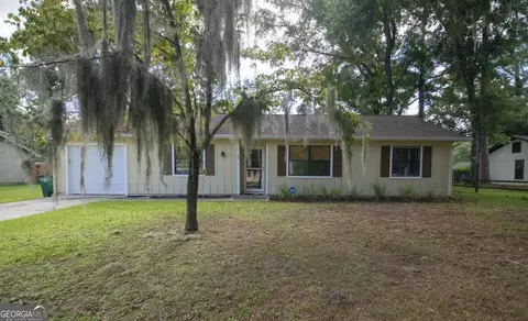 304 Pinedale Dr, Saint Marys, GA 31558