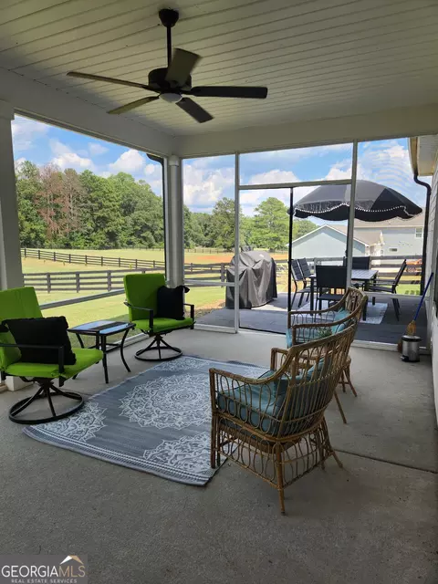 67 Lakepoint Dr, Williamson, GA 30292 photo 9