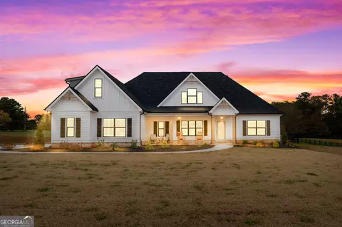67 Lakepoint Dr, Williamson, GA 30292