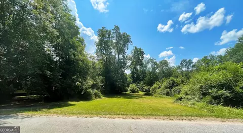 319 Taylor St, Barnesville, GA 30204