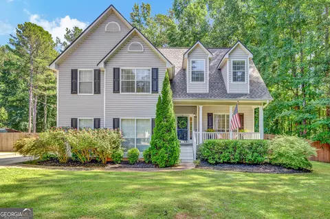 73 Blossom Ct, Sharpsburg, GA 30277