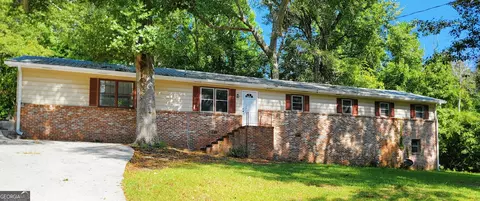 132 Oakwood Dr, Macon, GA 31211