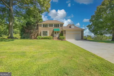 135 Bradley Dr, Baldwin, GA 30511