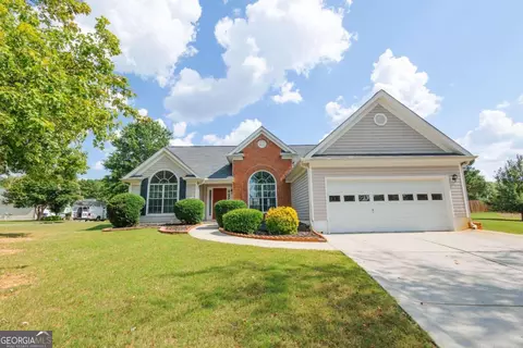 1932 Rainbow Row Ct, Lawrenceville, GA 30043
