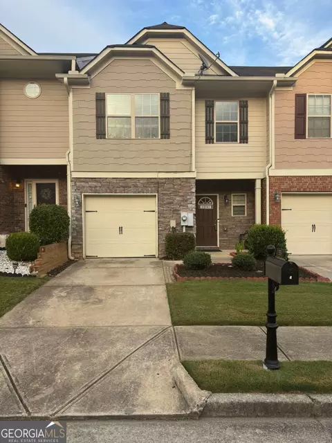 33 Burns View Ct, Lawrenceville, GA 30044