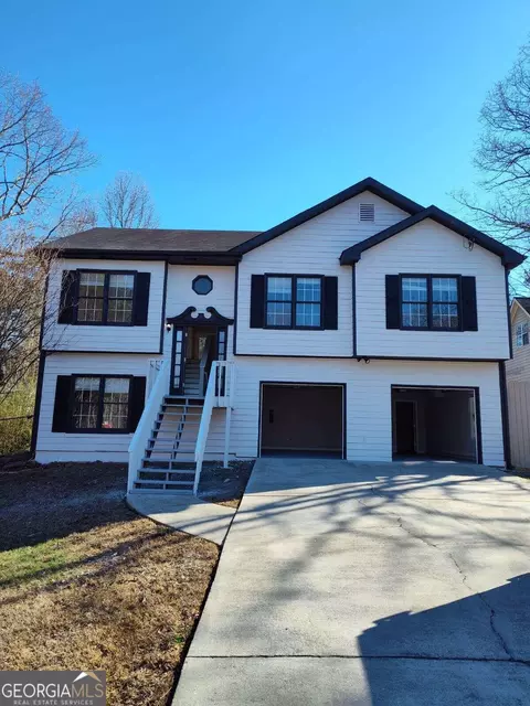 2045 Red Rose Ln, Loganville, GA 30052