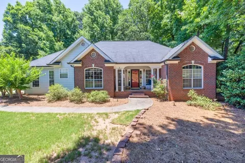 1409 Red Oak Way, Winder, GA 30680