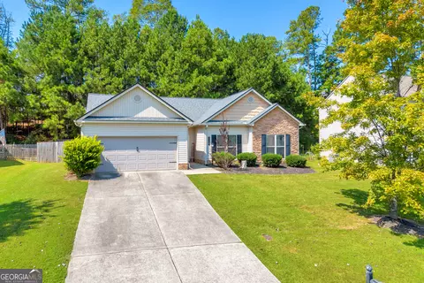 2224 Avalon Trce, Winder, GA 30680 photo 2