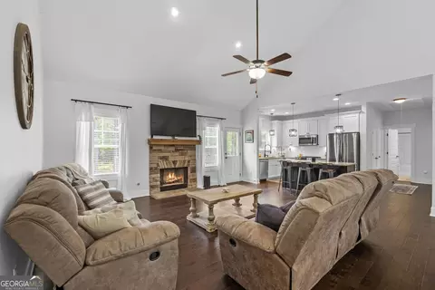1396 Willis Rd, Barnesville, GA 30204 photo 10