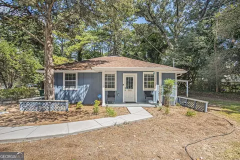 560 Allgood Rd, Stone Mountain, GA 30083