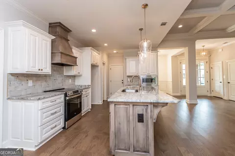 209 Obsidian Dr, Perry, GA 31069 photo 6