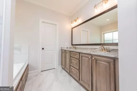 209 Obsidian Dr, Perry, GA 31069 photo 13